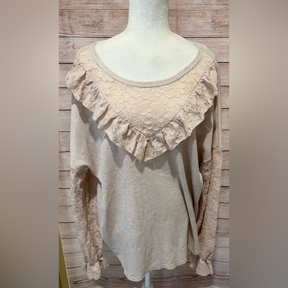 Hailey & Co. size 2x lace blouse cream sheer lace sleeves.